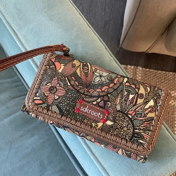 Sakroots Handbags - Sakroots Brown Paisley Clutch Wristlet